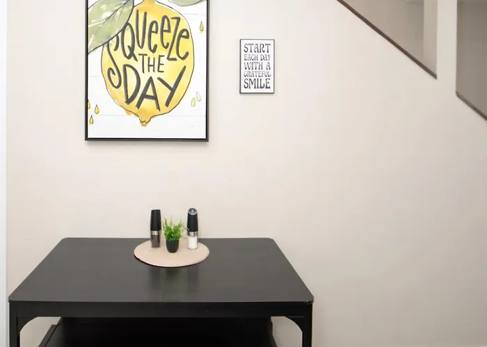 Сasa de vacaciones Stylish Lemon 2br And 3ba Townhouse